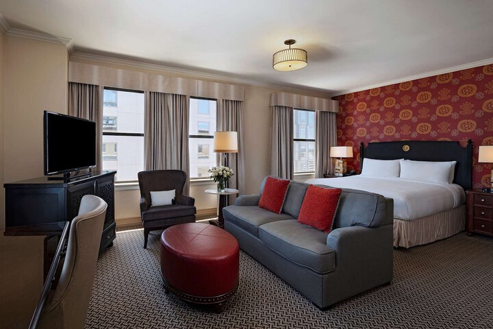 Room 26 of 47