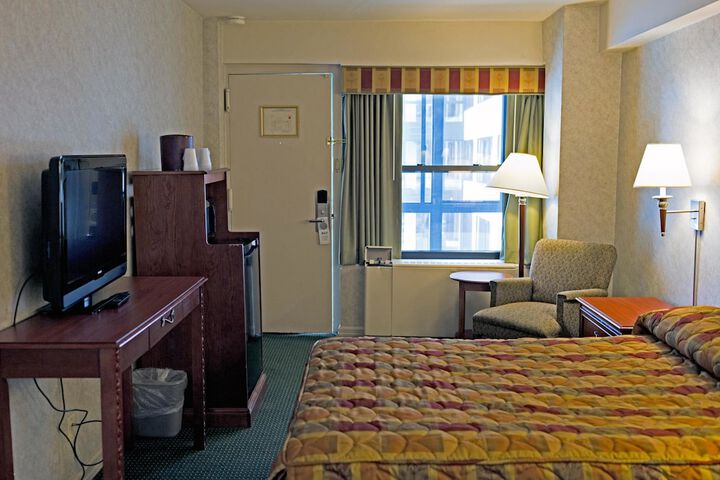 Room 20 of 39