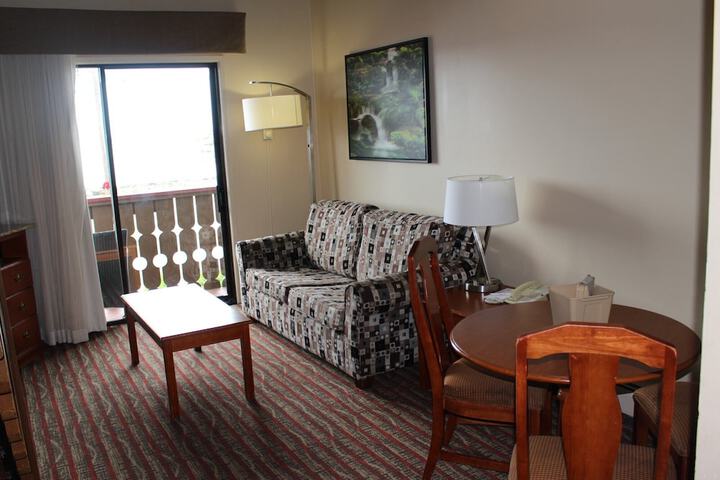 Room 73 of 145