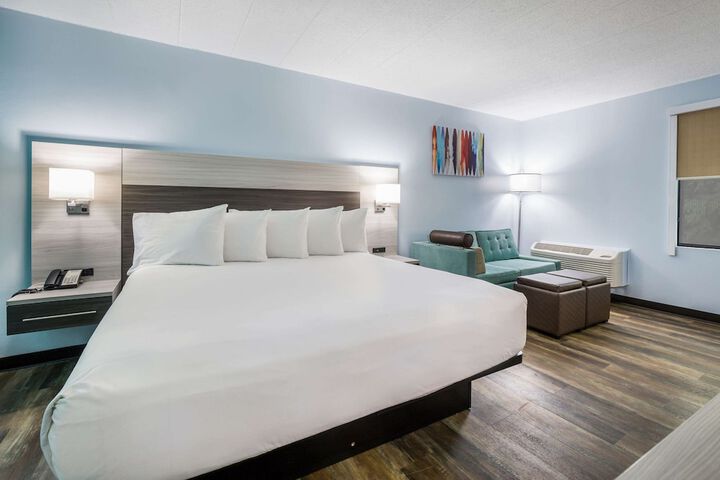 Room 20 of 33