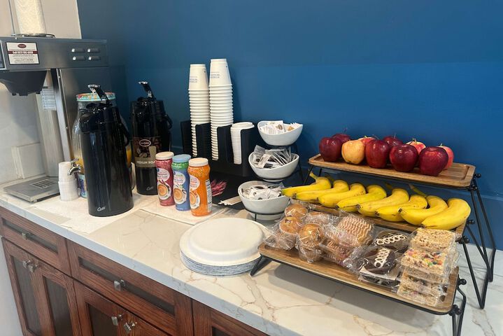 Breakfast/Coffee Service 95 of 103