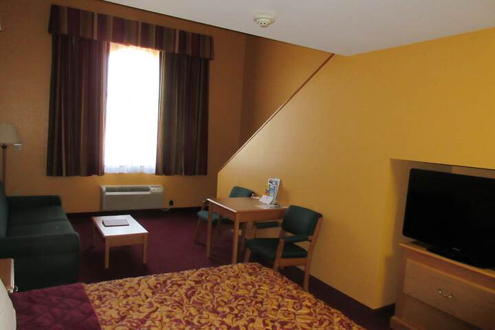 Room 16 of 44