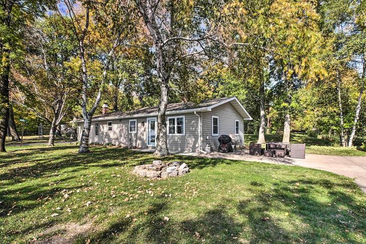 Waterfront Onamia Retreat w / Dock & Fire Pit!