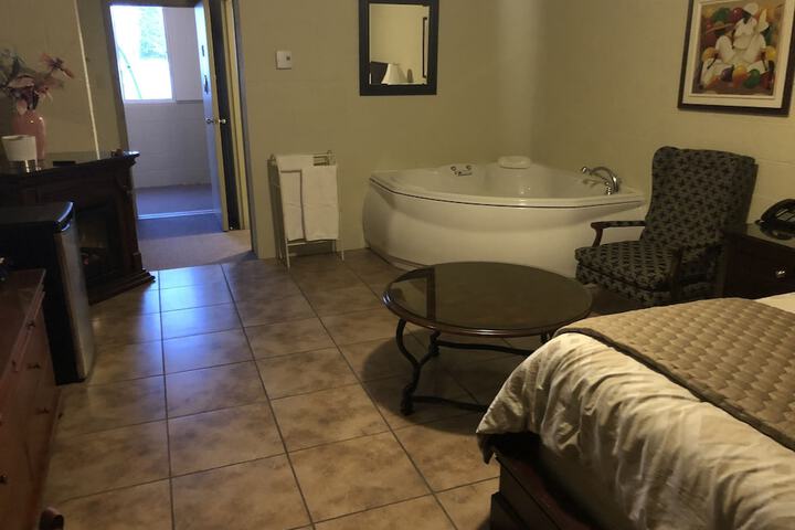 Room 10 of 31
