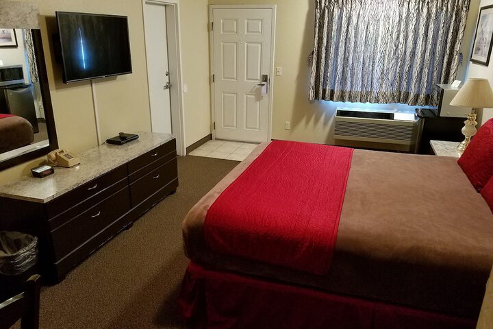 Room 17 of 30