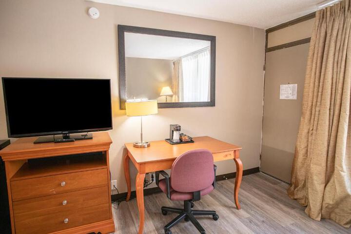 OYO hotel Greensboro east I 40
