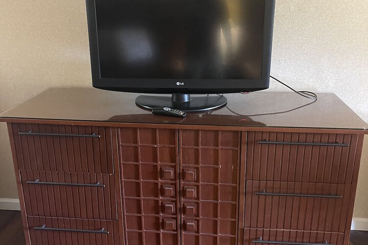 Room 9 of 13