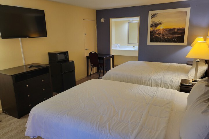 Room 12 of 12
