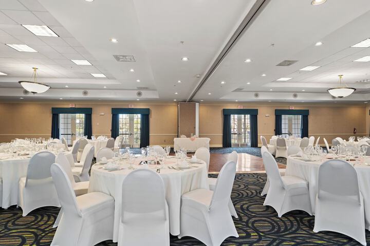 Holiday Inn & Suites Clearwater Beach S-Harbourside by IHG