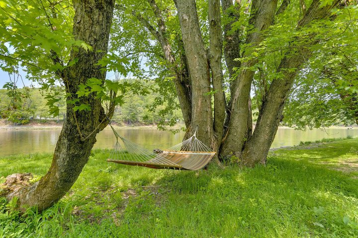 Pocono Dog-Friendly Home on River