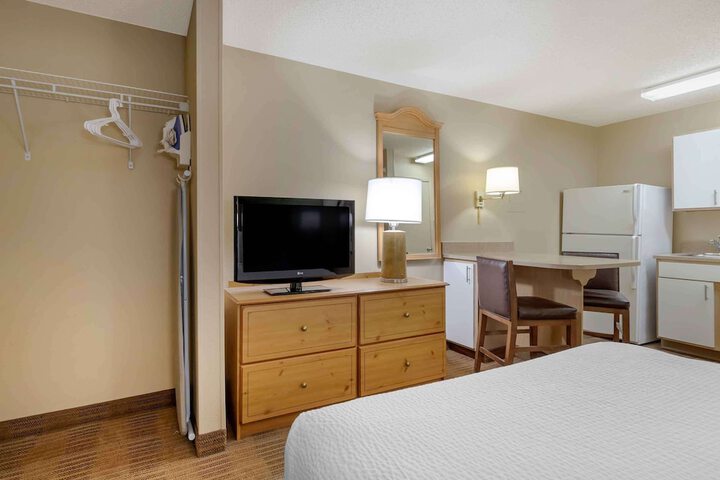 Extended Stay America Select Suites Denver Cherry Creek