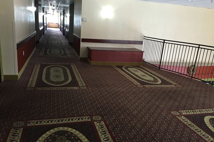 Ballroom/Hall 35 of 36