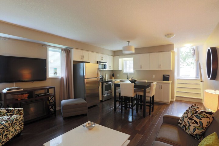 Boardwalk Homes - Executive Guest Rooms & Townhomes