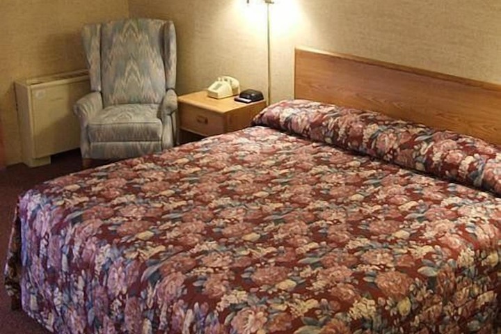 Travelers Inn