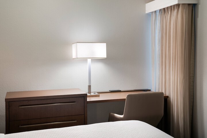 Room 12 of 31