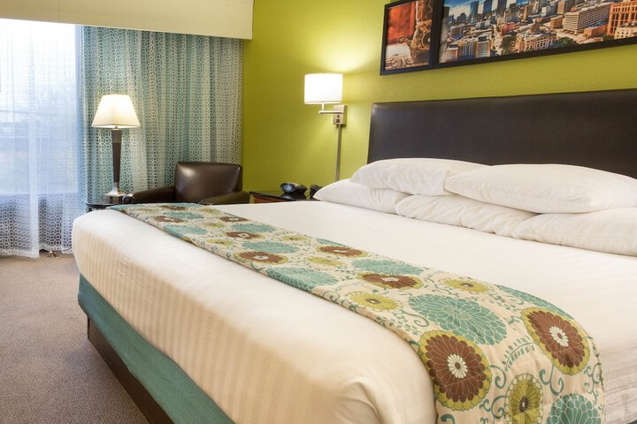 Heritage Inn Suites Houston / Sugar Land Trademark by Wyndham