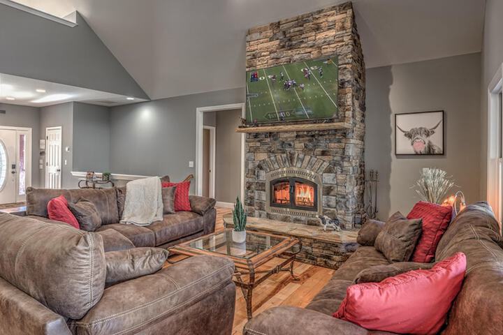 32 Acre Memory Maker by Escape to Blue Ridge