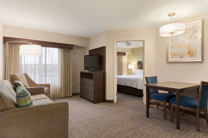 Room 10 of 24