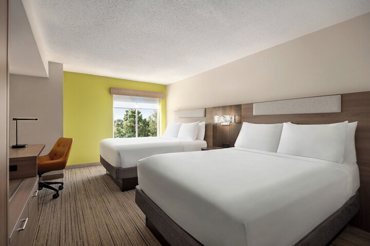 Holiday Inn Express Hotel & Suites Fredericksburg by IHG