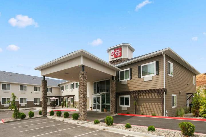 Hotel 3 of 76
