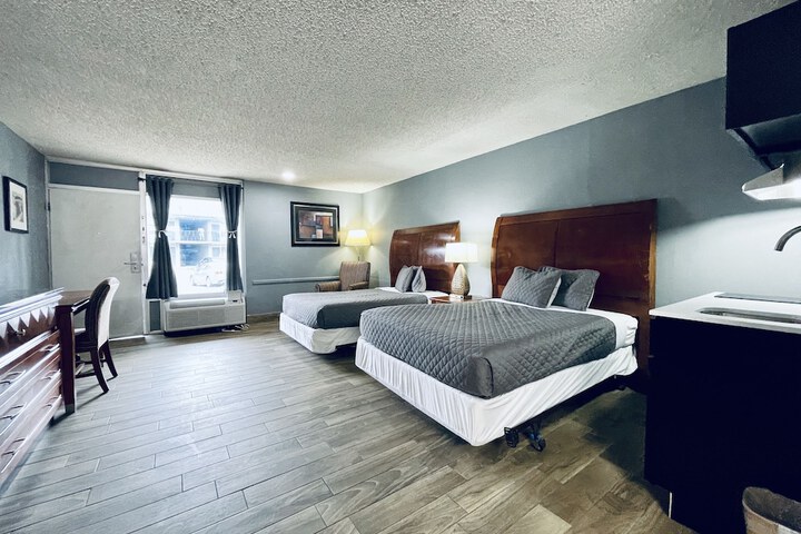 Room 25 of 31