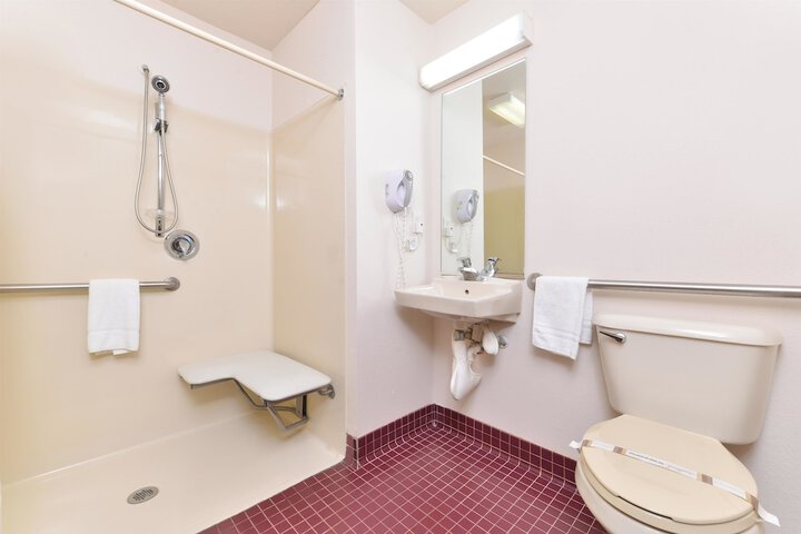 Room 16 of 23