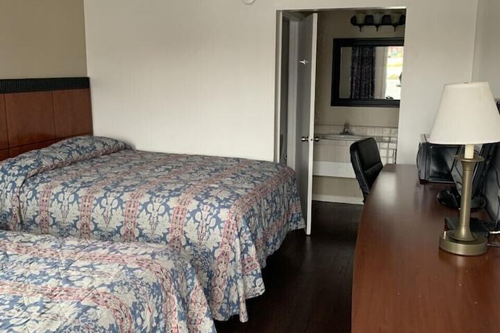 Room 22 of 34
