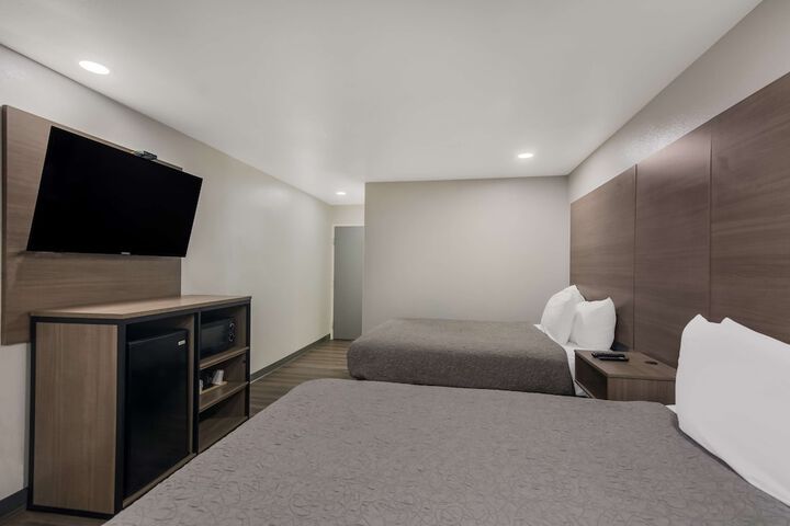 Room 17 of 30