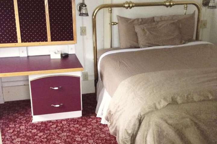 Van Gilder Hotel