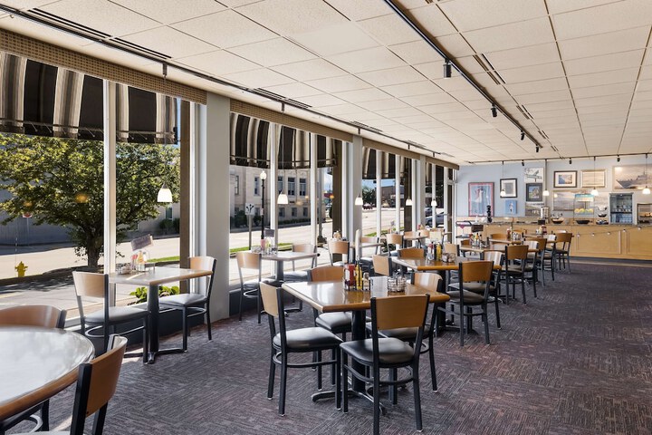 Best Western Riverfront Inn
