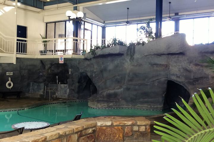 Pool 8 of 100