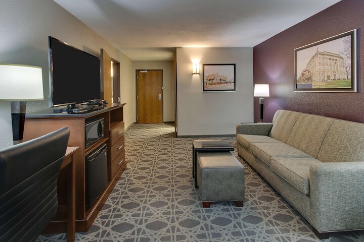 Room 34 of 50
