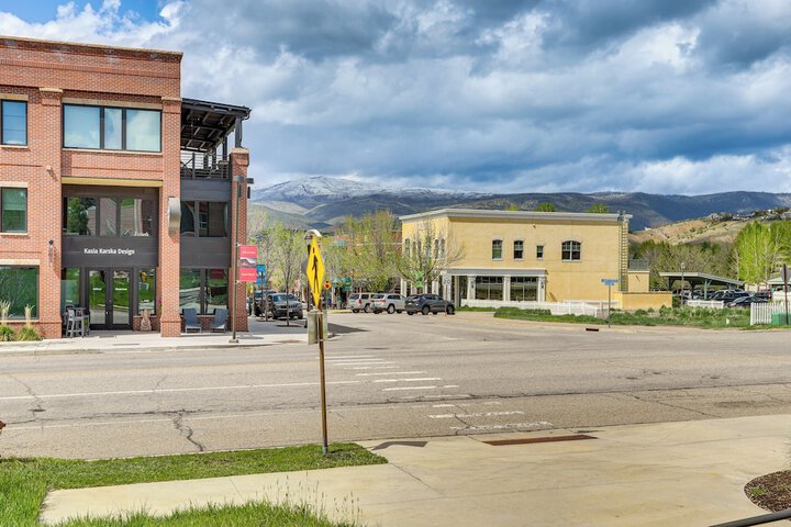Near Trail: Dtwn Eagle Ranch Condo w / Balcony