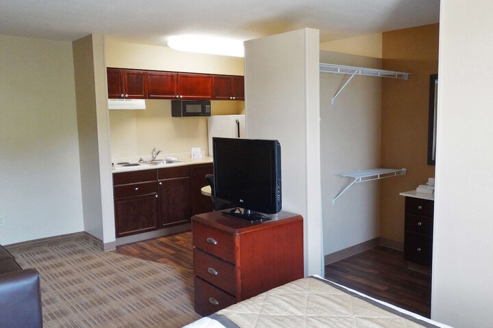 Room 16 of 30