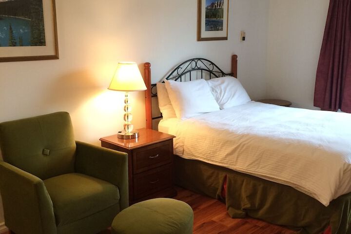 Room 15 of 38