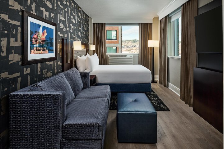 Hotel Alex Johnson Rapid City Curio Collection by Hilton