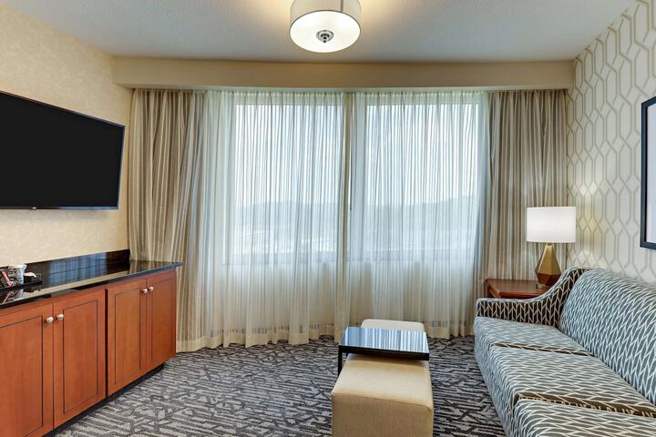 Room 25 of 61