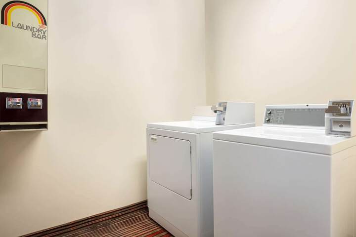 Room 26 of 38