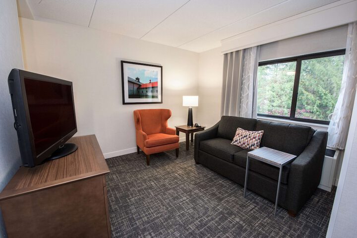 Room 11 of 37