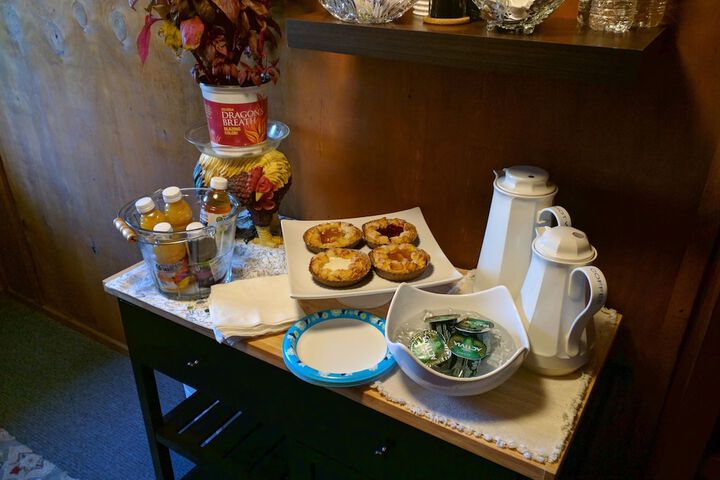 Breakfast/Coffee Service 33 of 53