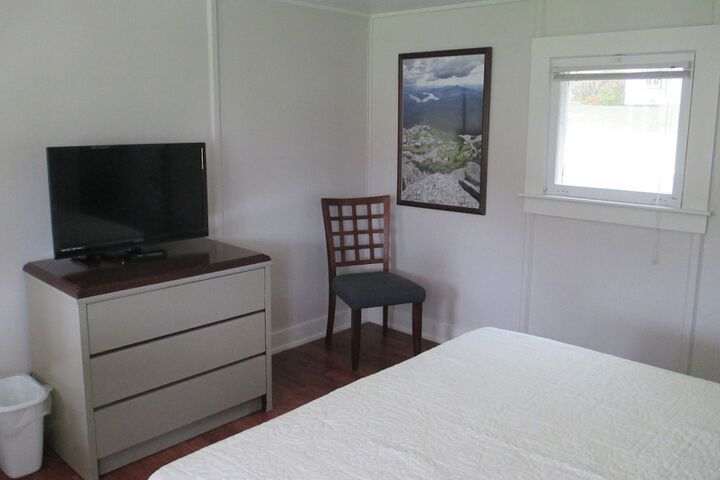 Room 52 of 91
