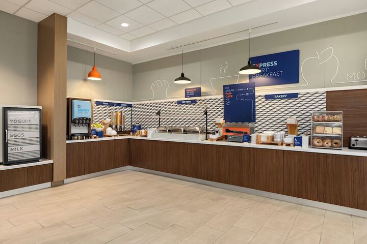 Holiday Inn Express & Suites Fort Lauderdale Airport South by IHG