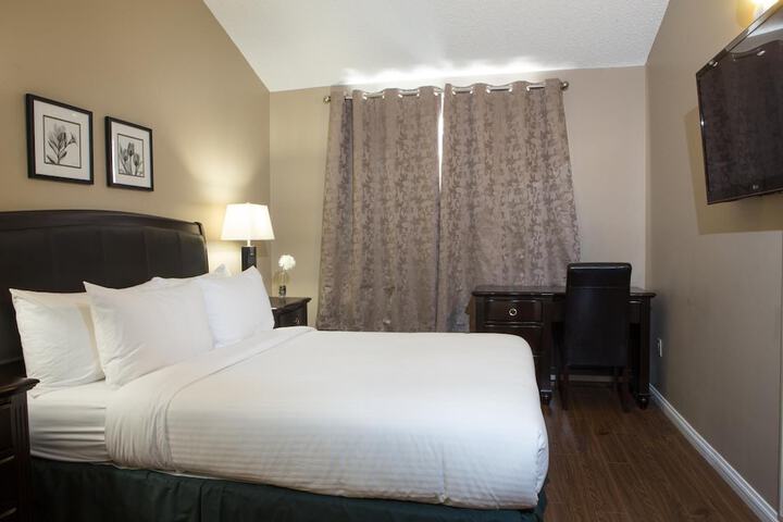 Room 12 of 36