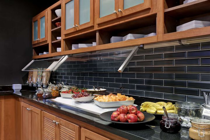 Hyatt Place San Antonio–North / Stone Oak