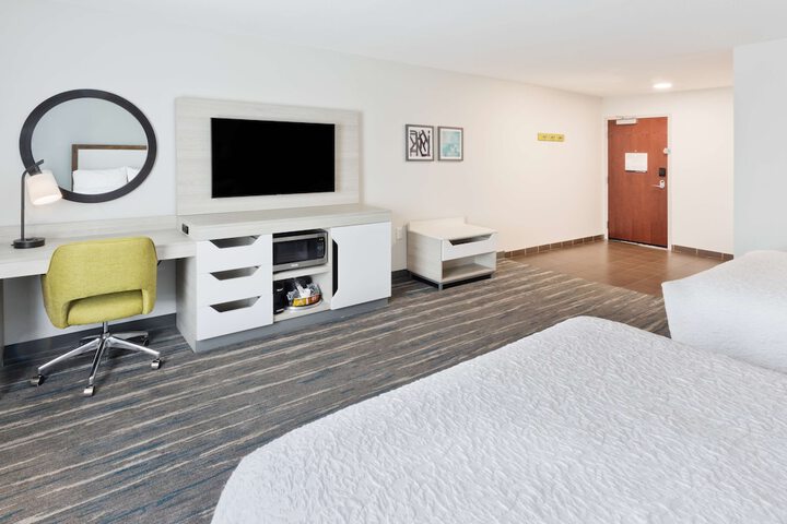 Room 14 of 36