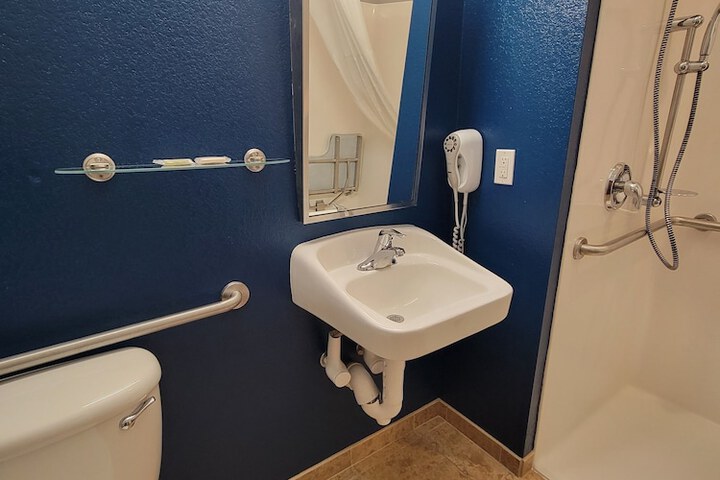 Room 18 of 54