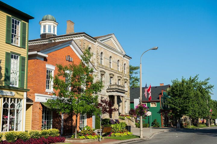 The Shaw Club Hotel