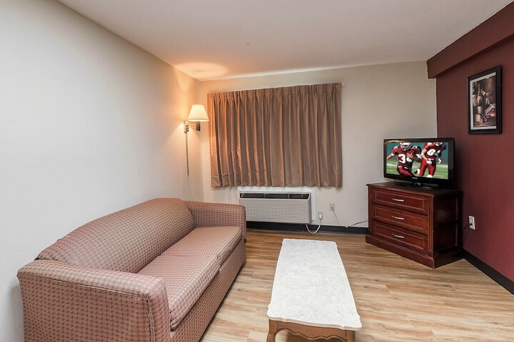 Room 18 of 34