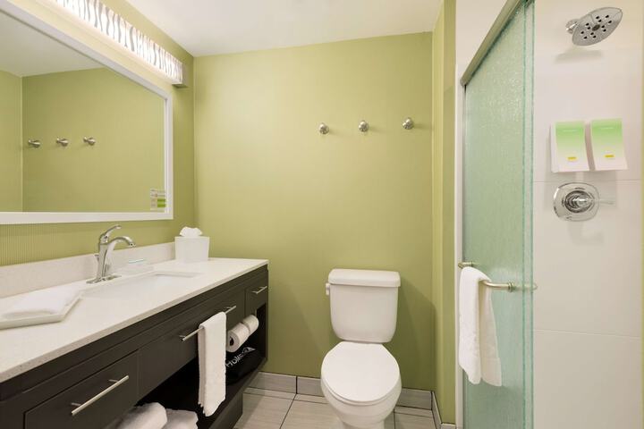 Room 14 of 32