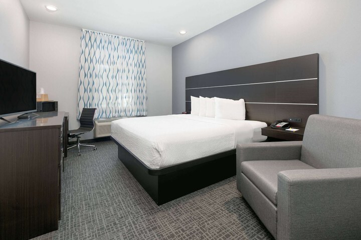 Room 28 of 59